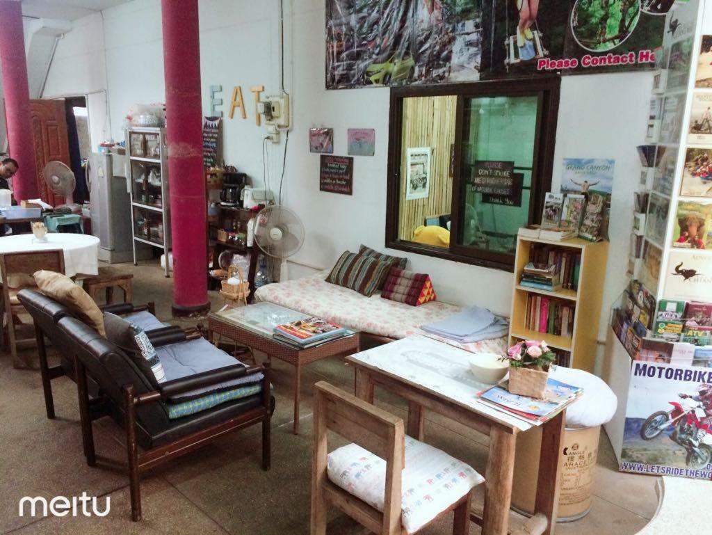 Bed and Breakfast Sister House Chiangmai (Adults Only) Chiang Mai Esterno foto